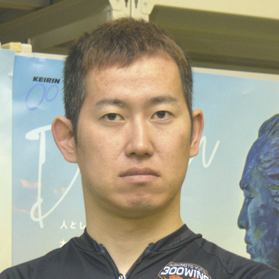 脇本雄太